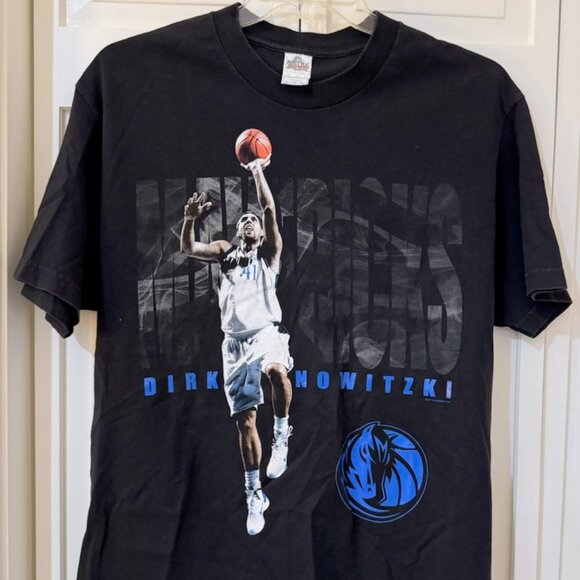 Dirk Nowitzki Dallas Mavericks #41 NBA T-Shirt L Black Adult vgt Graphic Tee - Picture 1 of 8